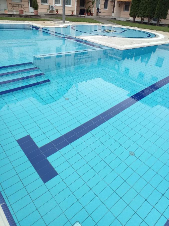 Oazis Wellness Apartman2 Hajdúszoboszló Екстериор снимка
