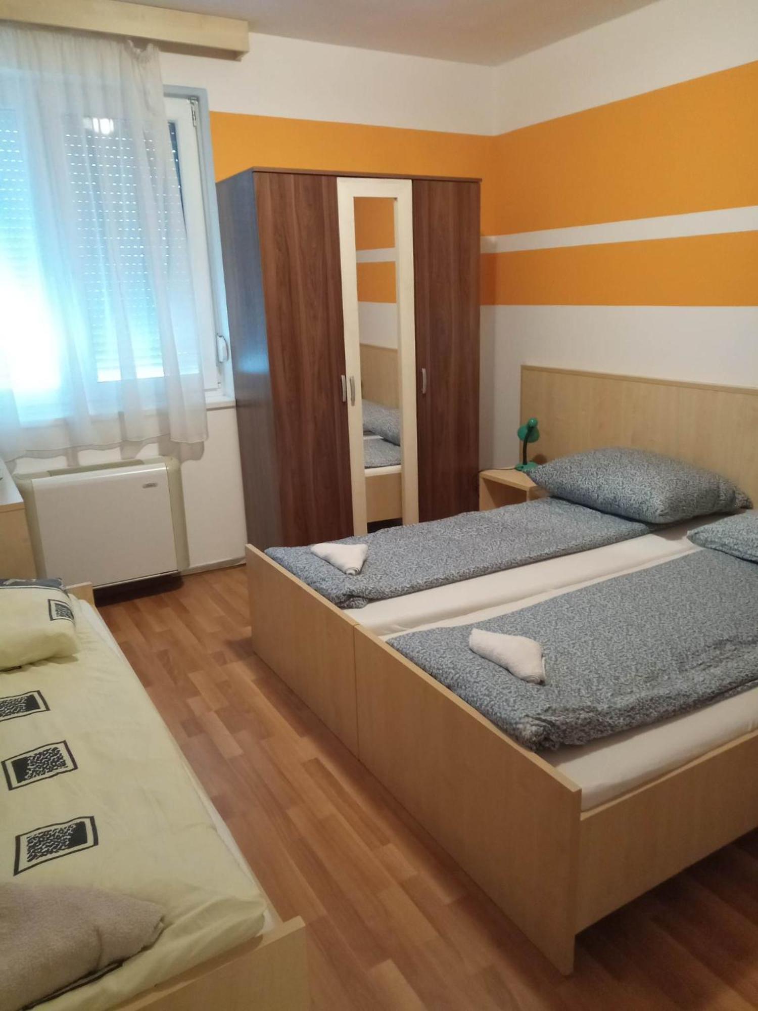 Oazis Wellness Apartman2 Hajdúszoboszló Стая снимка