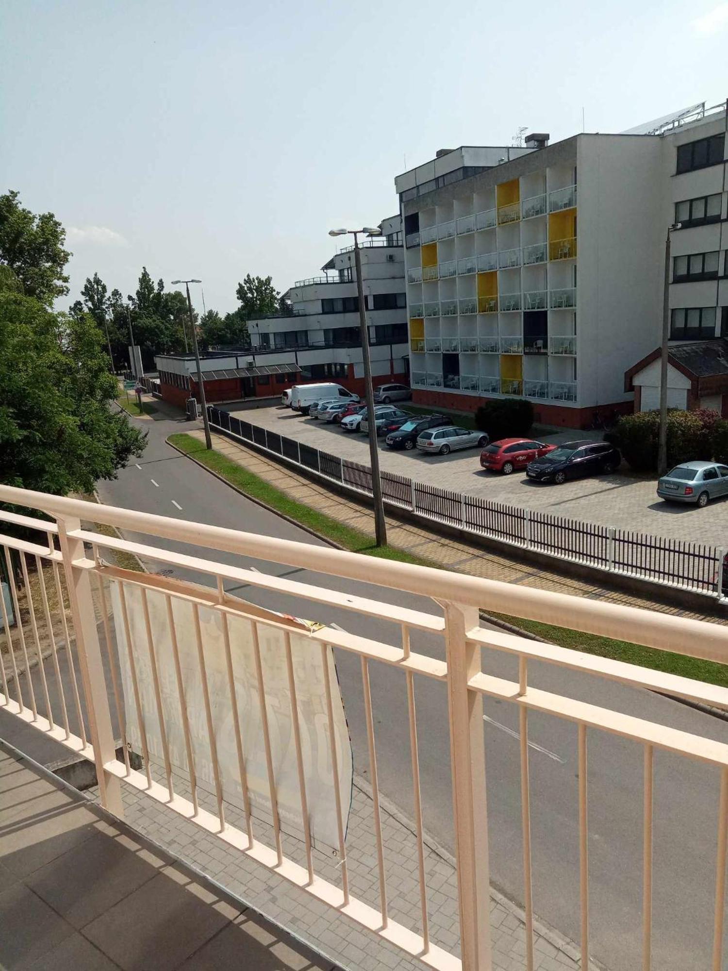Oazis Wellness Apartman2 Hajdúszoboszló Екстериор снимка