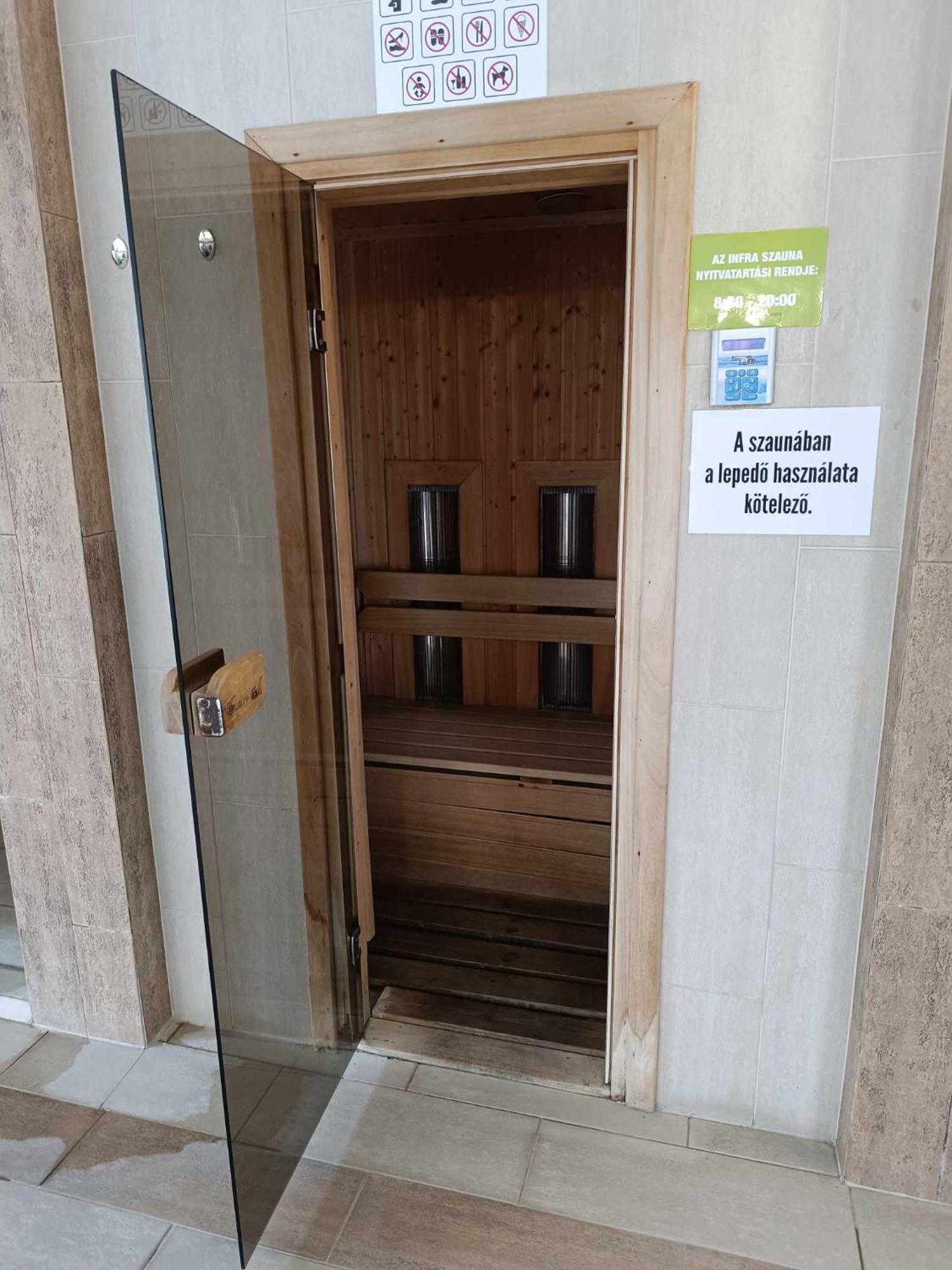Oazis Wellness Apartman2 Hajdúszoboszló Екстериор снимка