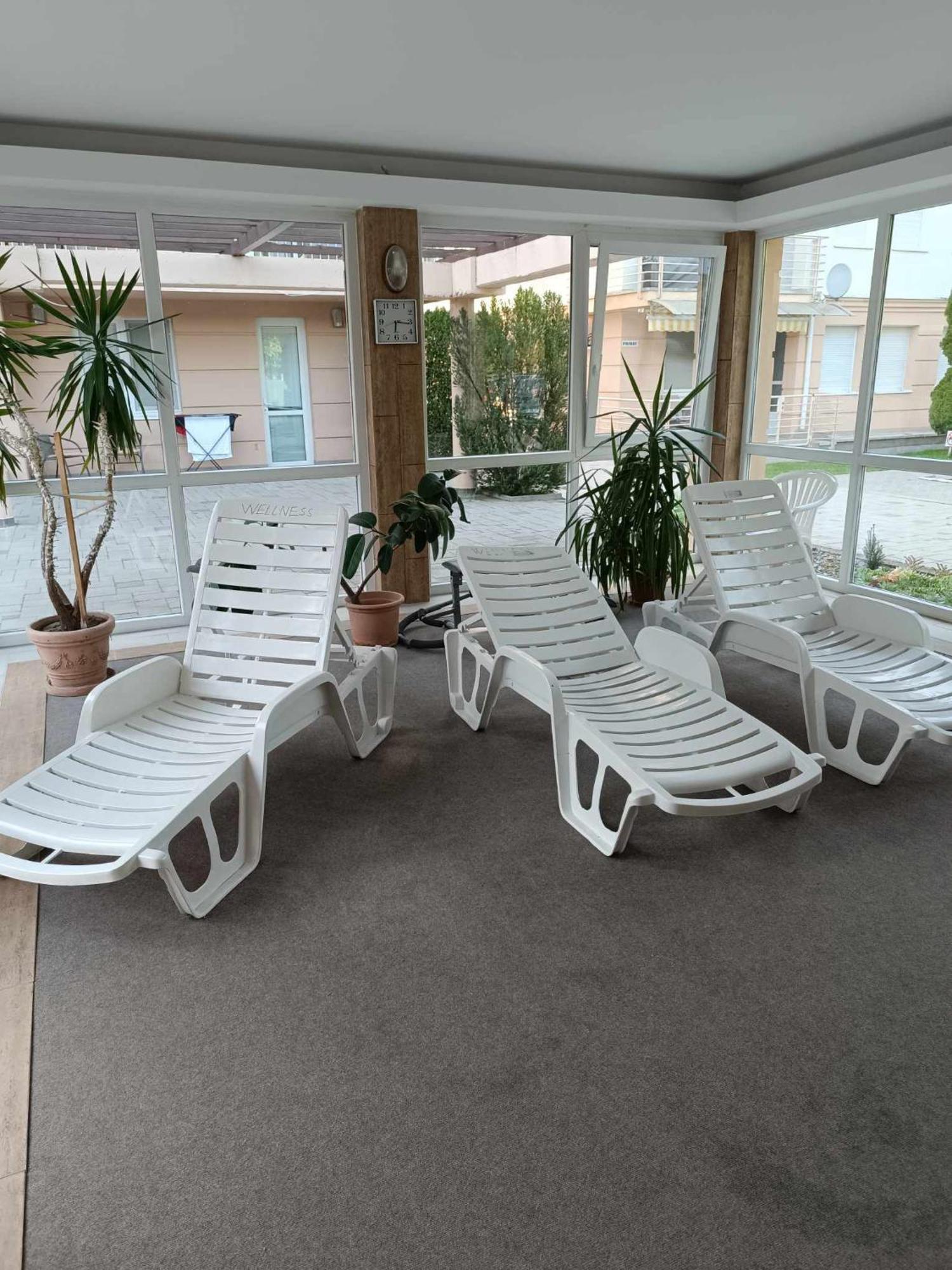 Oazis Wellness Apartman2 Hajdúszoboszló Екстериор снимка