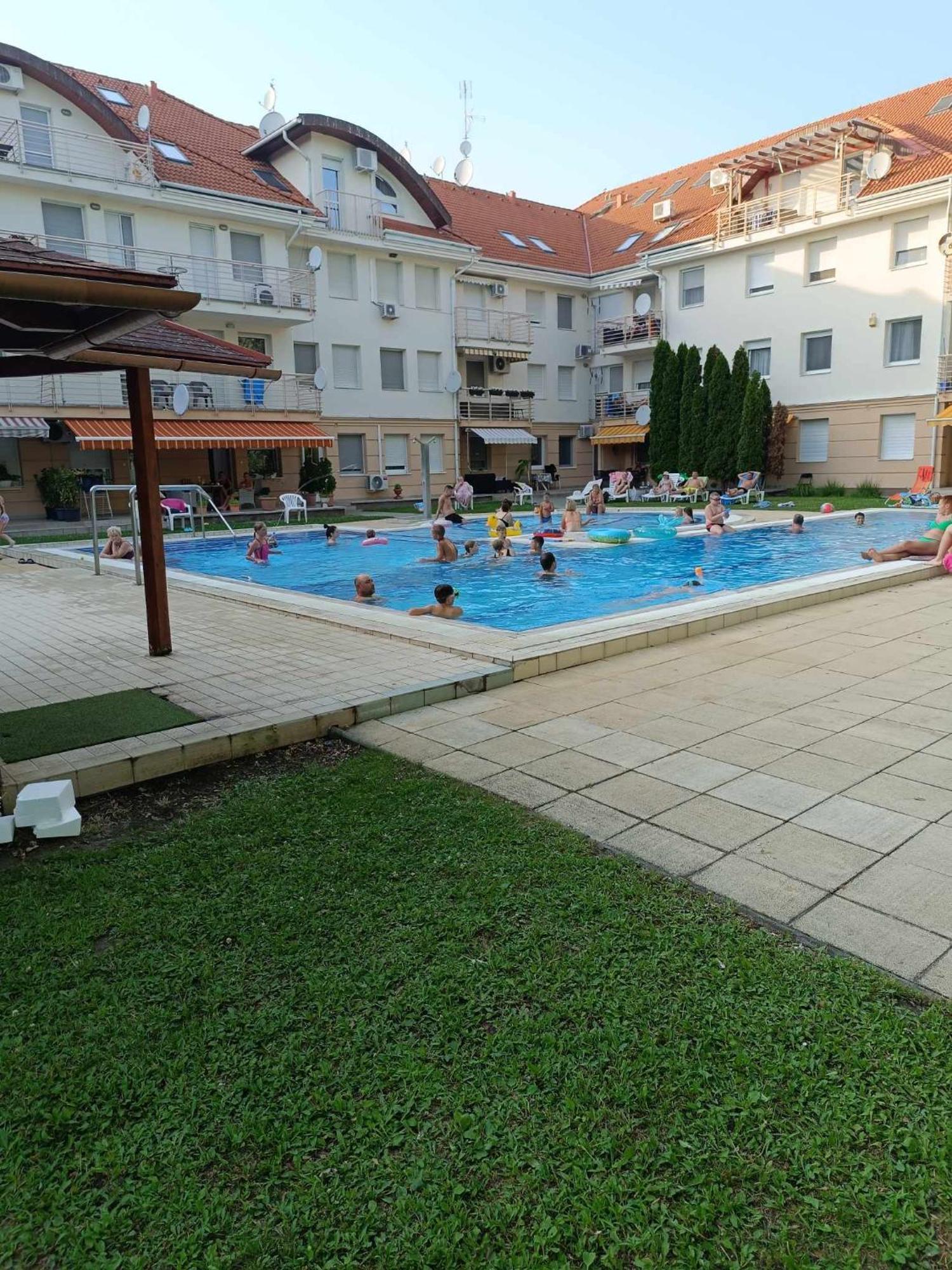 Oazis Wellness Apartman2 Hajdúszoboszló Екстериор снимка