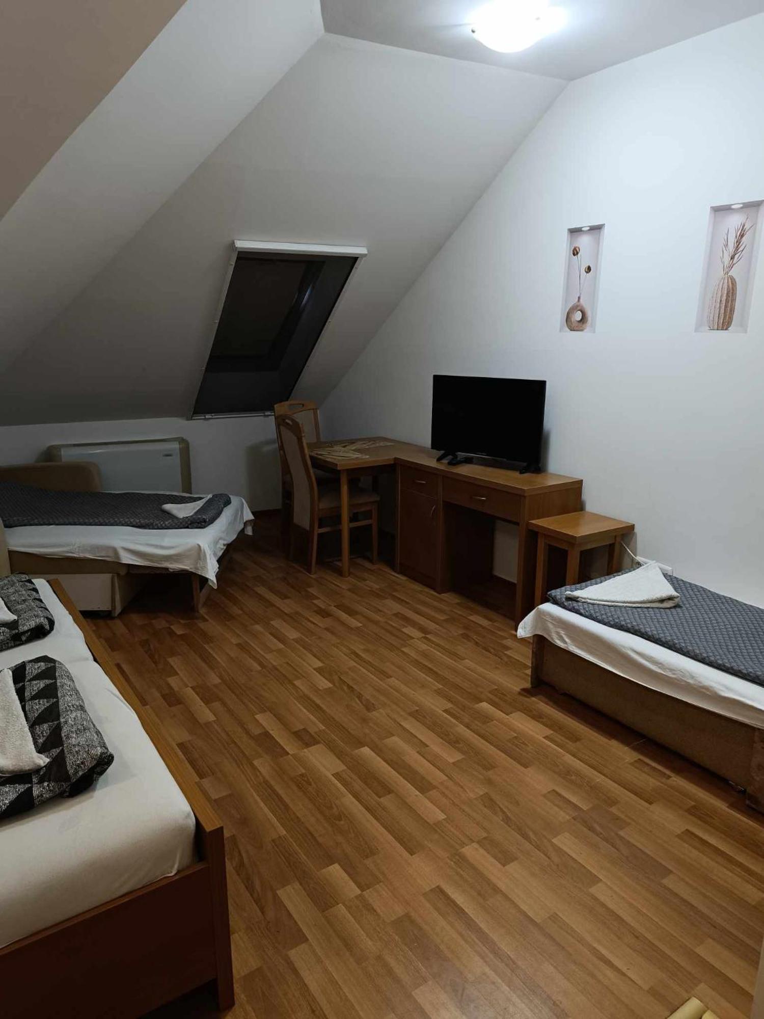 Oazis Wellness Apartman2 Hajdúszoboszló Стая снимка