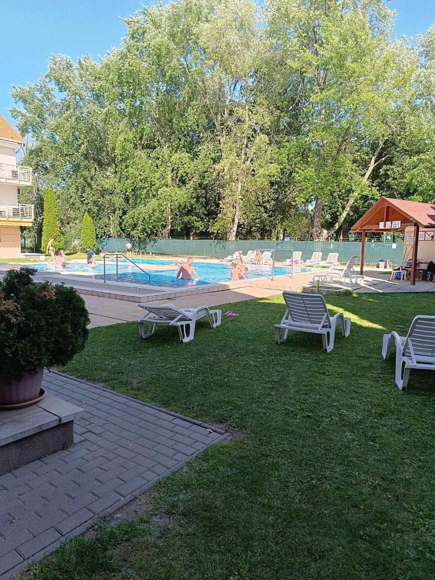 Oazis Wellness Apartman2 Hajdúszoboszló Екстериор снимка